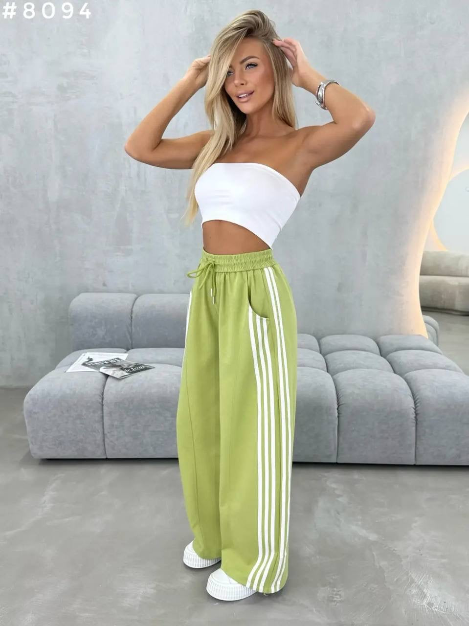 #8094 Side Stripe Wide-Leg Sweatpants
