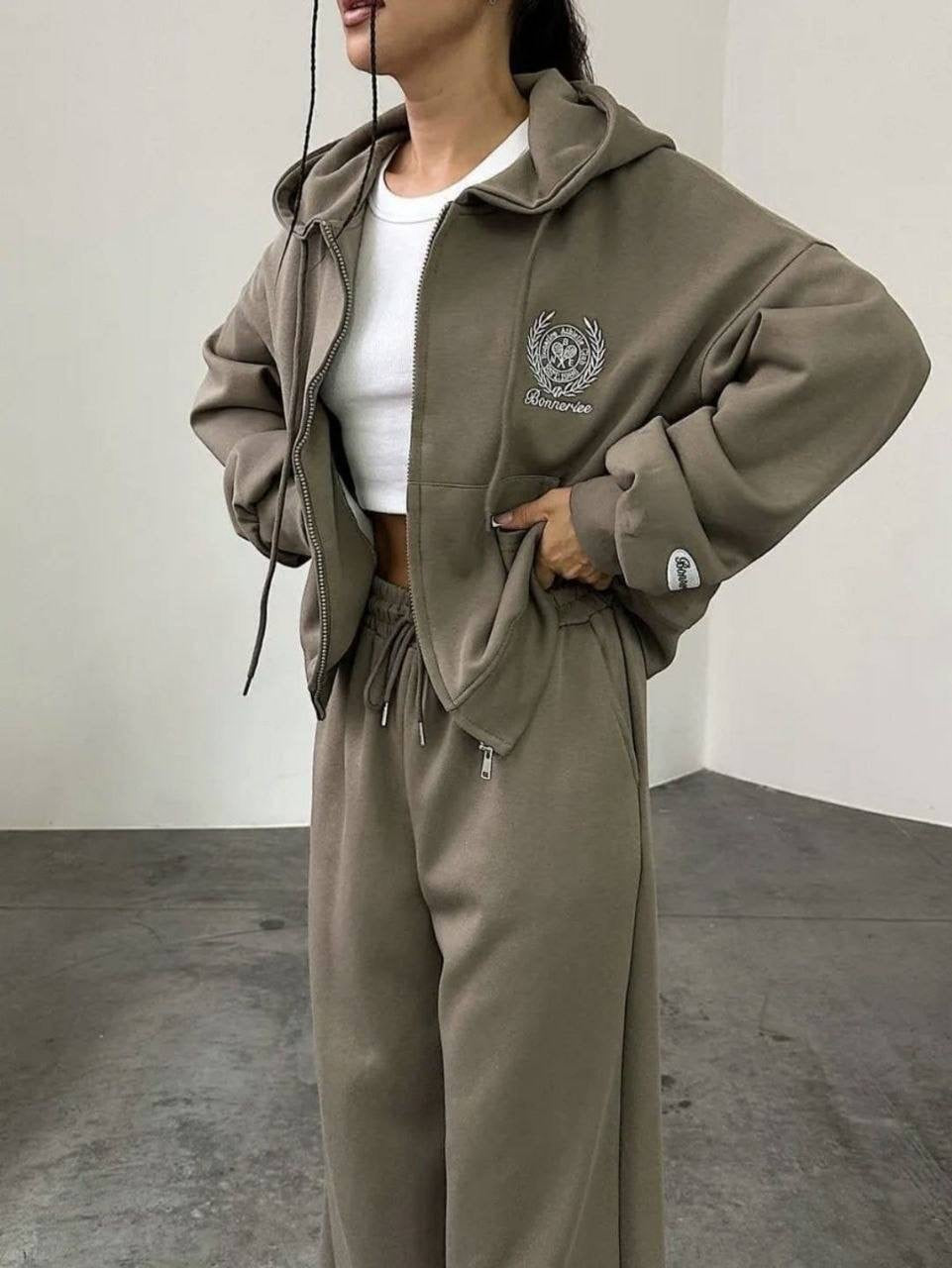 Bonneriee Club Athletic Tennis Club Oversized Zip Hoodie & Wide-Leg Sweatpants Set