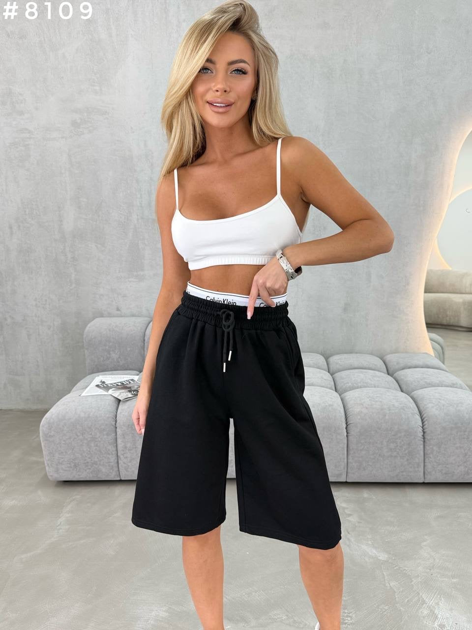 #8109 Logo Band Wide-Leg Bermuda Shorts