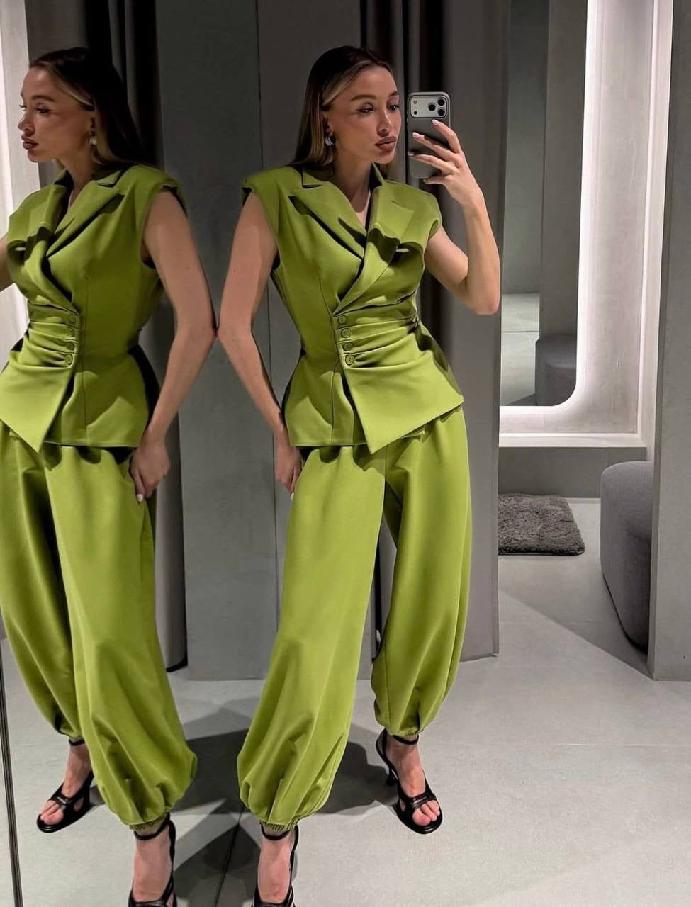 Sleeveless Blazer Vest & Balloon-Leg Trousers Co-ord Set