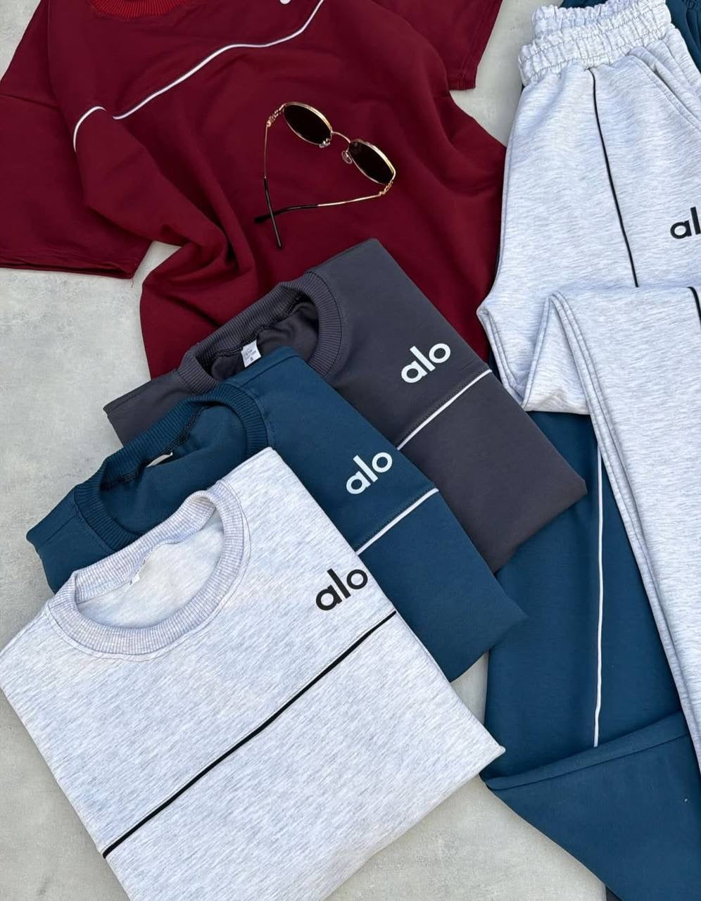 Alo Logo Contrast Piping Oversized T-Shirt & Wide-Leg Sweatpants Set